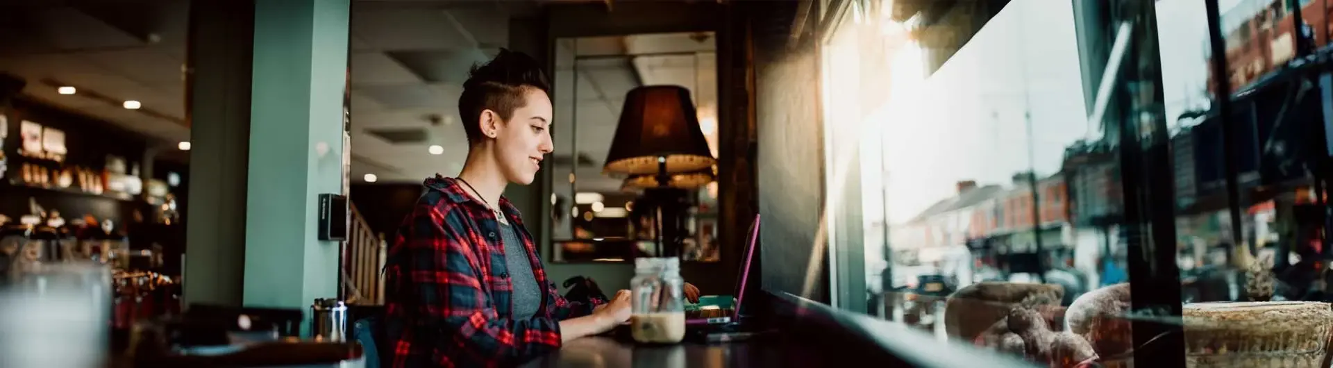 Hull Online student working in a cafe